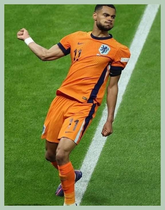 荷兰国家队备战英格兰,决战四强是哪一场