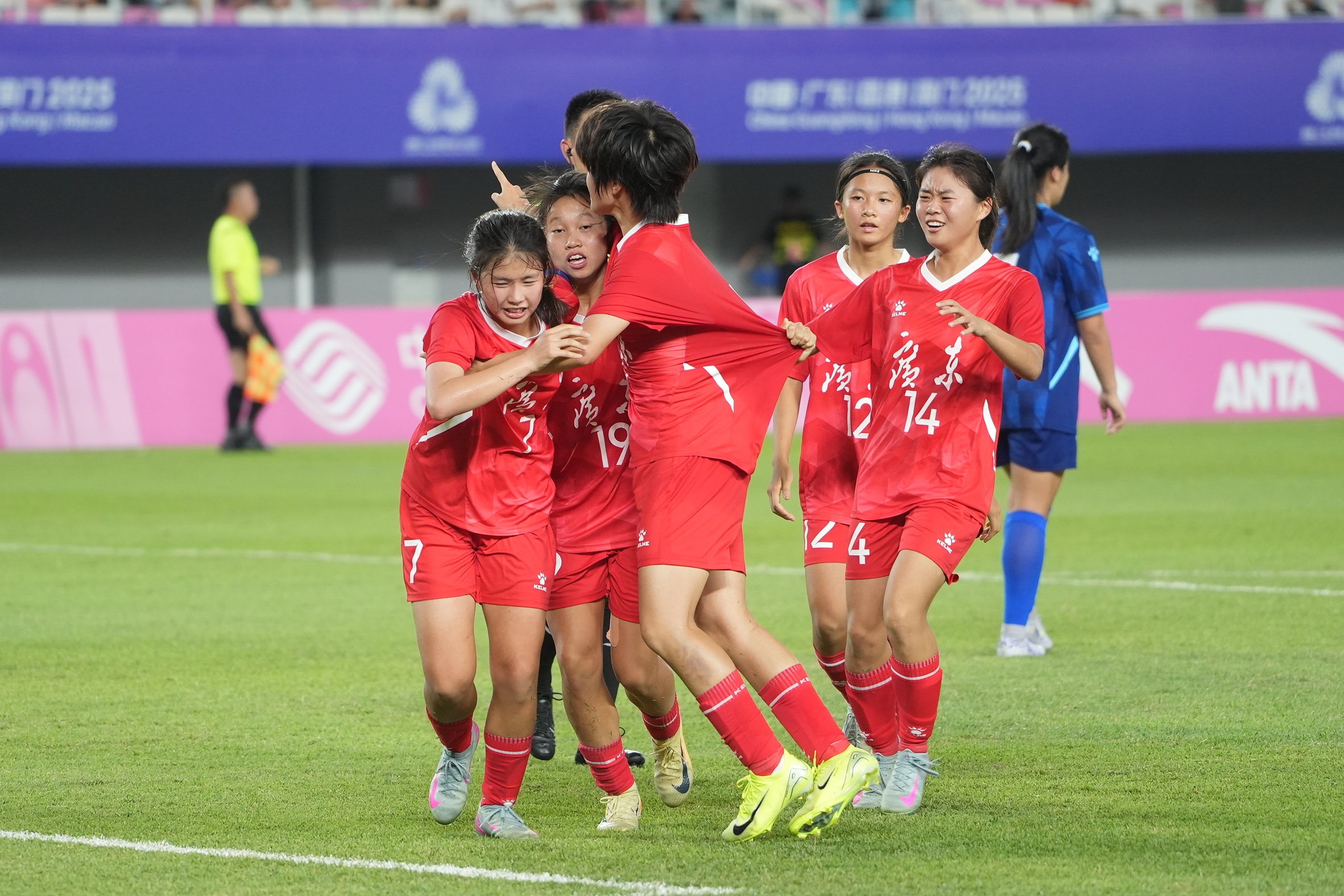 中国女足今晚比赛视频回放